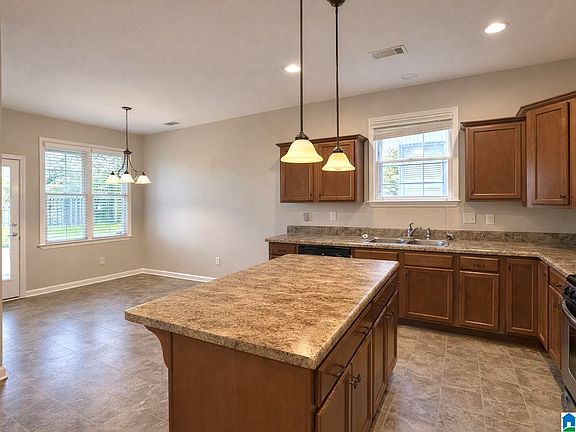 5th image of 3535 Burlington Dr