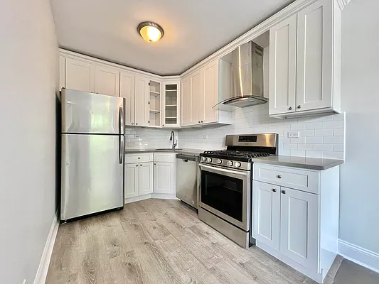 Rented by Astoria Realty | media 1