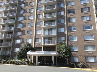 Hunting Creek Cl, Alexandria, VA 22303