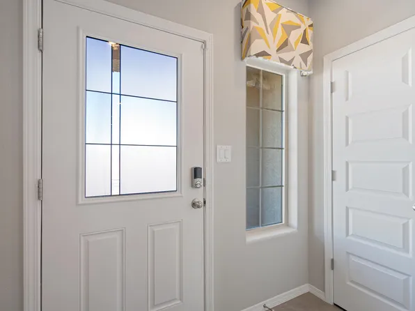 2805 Hot Springs Ln SW, Albuquerque, NM 87121