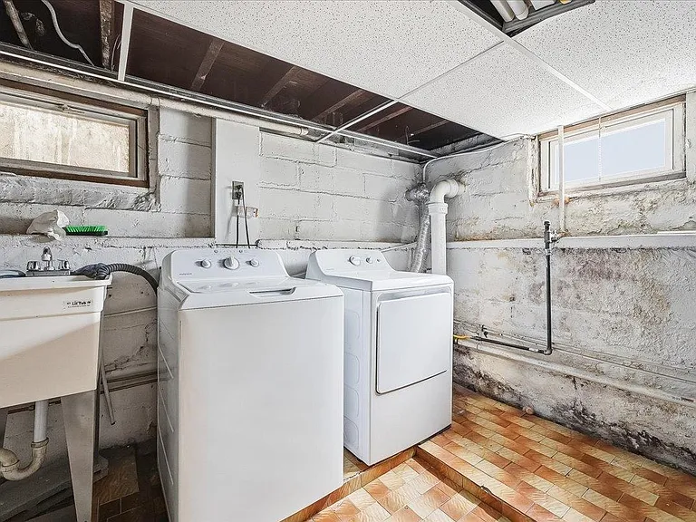 169 Zabriskie St #1 — Photo 22