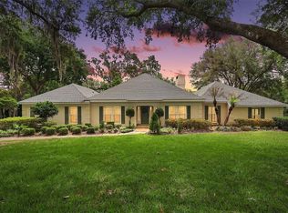33746 Spring Dr, Leesburg, FL 34788