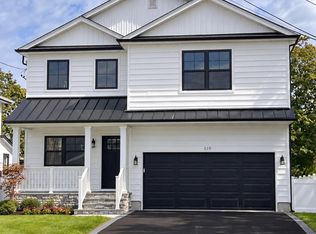 110 Stella Court, Lynbrook, NY 11563