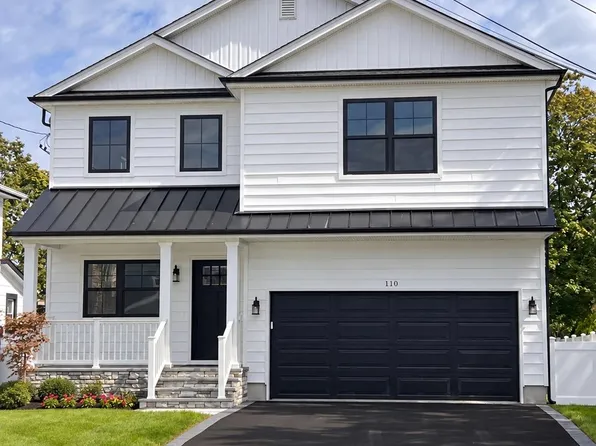 110 Stella Court, Lynbrook, NY 11563