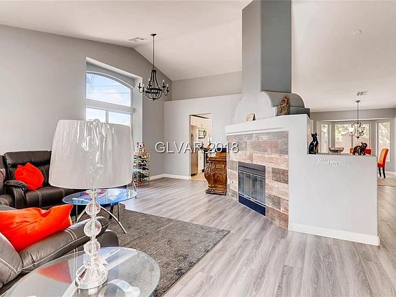 4th image of 2900 Glen Aulin St