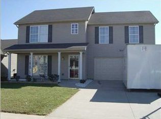 10621 Irvin Pines Dr, Louisville, KY 40229