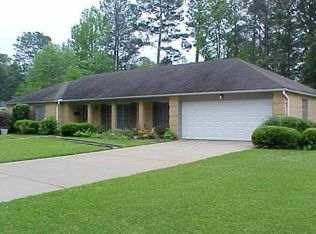 1409 Autumn Oaks Dr, Jackson, MS 39211