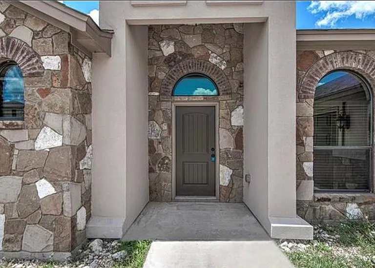7107 Andalucia Ln — Photo 32