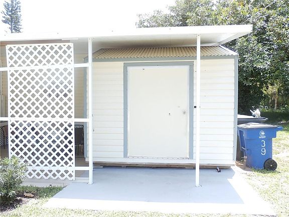 5th image of 39 Red Poinciana Dr