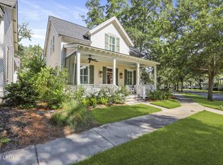 2 Tomlow Trce, Beaufort, SC 29906