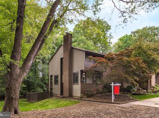 2040 Winged Foot Ct, Reston, VA 20191