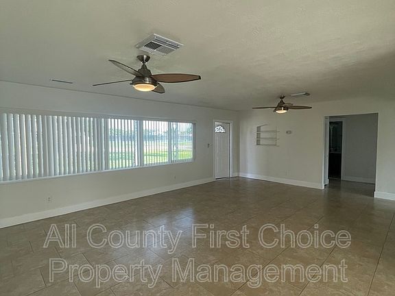 5th image of 2150 Alcazar Way S