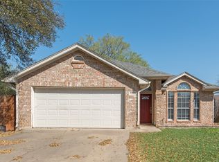4221 Goodnight Cir, Haltom City, TX 76137