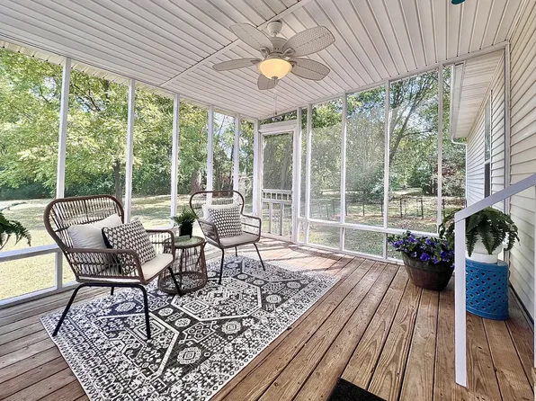 206 Central Ave, Chapel Hill, TN 37034