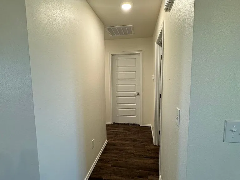 4401 Beacon Rd — Photo 5