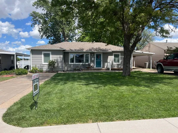 630 N 6th St, Wakeeney, KS 67672