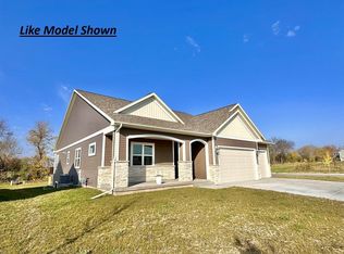 302 Michelle Lane #176, Cottage Grove, WI 53527