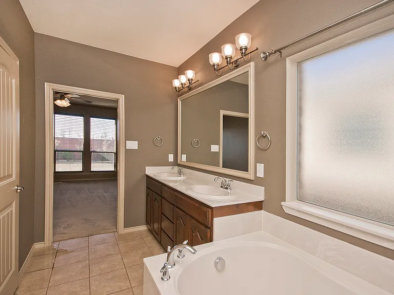 3205 Buckthorn Ln — Photo 15