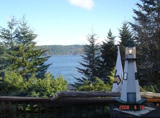 30 N Canal View Rd, Hoodsport, WA 98548