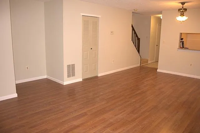 177 Irving Pl — Photo 4