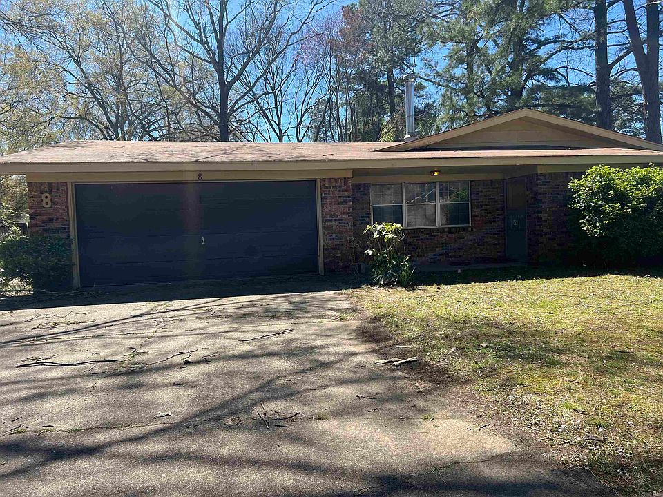 2nd image of 8 Broadmoor Dr