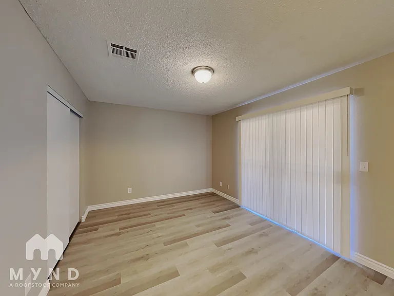 1602 Mapleleaf St — Photo 9