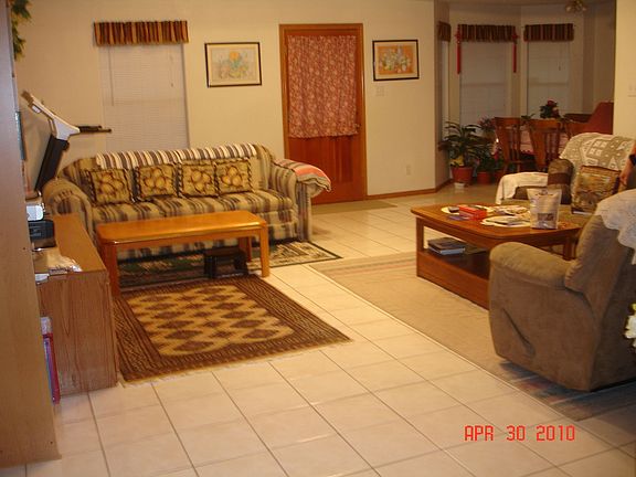 4th image of 2215 Highland Dr