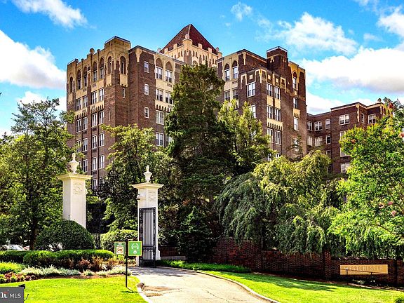 2nd image of 4000 Cathedral Ave NW APT 651-B