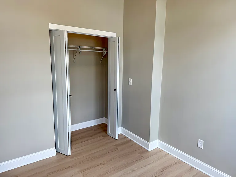 347-355 Main St #5 — Photo 7