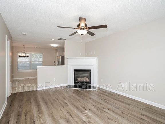 4th image of 156 Prity Ct