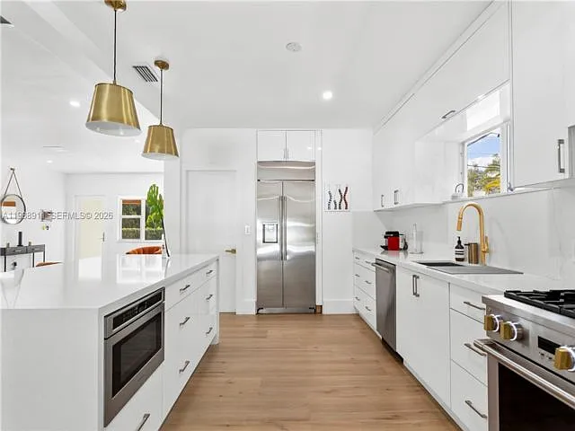 7825 SW 72nd Ave — Photo 6