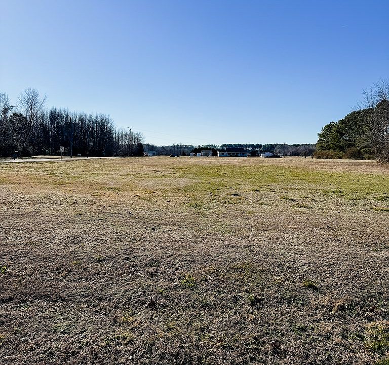 2nd image of 84 Greenfield Point Dr