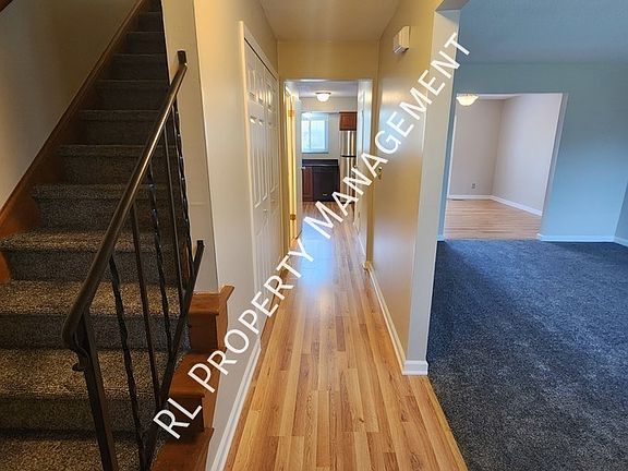 2nd image of 119 Stornoway Dr E #119