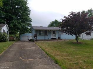 3169 Solar Dr NW, Warren, OH 44485