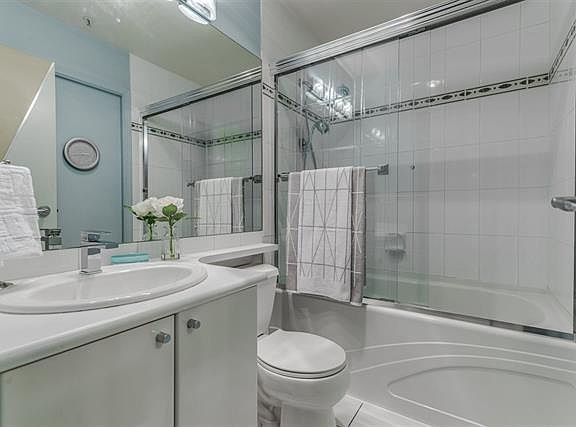 4th image of 1239 Georgia St W #803