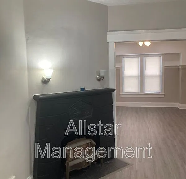 521 E 109th St — Photo 28