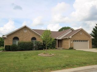 913 Saint Andrews Dr, Avon, IN 46123