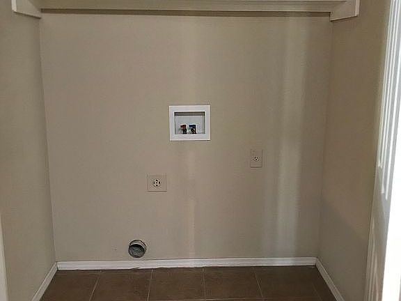 2nd image of 3519 E Fairmont Place & 3521