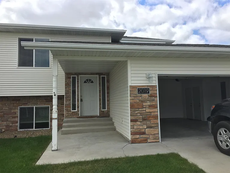 2019 Koch Dr — Photo 12