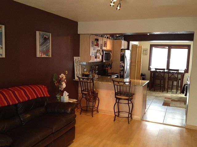 Kitchen & dining area