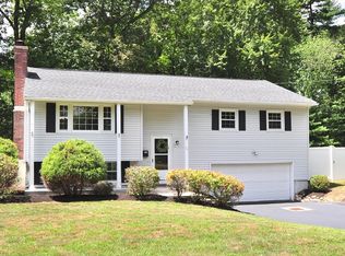 76 Brookwood Dr, Longmeadow, MA 01106