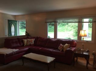 19 Pole Bridge Rd, Sandy Hook, CT 06482