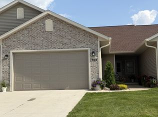 103 Community Dr, Fall River, WI 53932