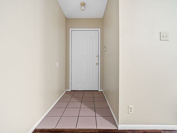 5th image of 9982 MISTY PLAIN DR