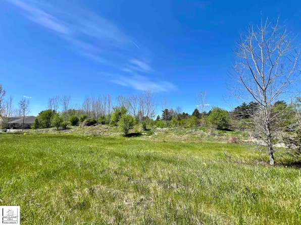 1450 Cal Dr, Davison, MI 48423