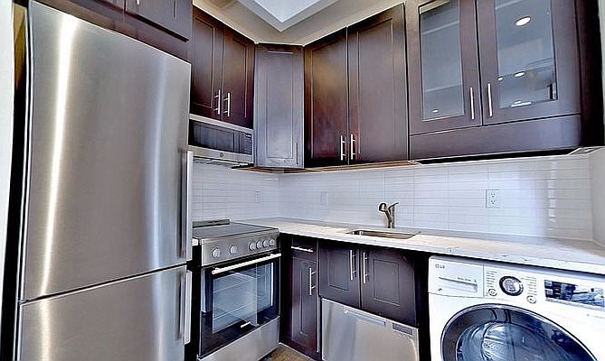 1st image of 243 Elizabeth St APT 3