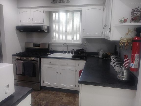 2nd image of 134 Castro St