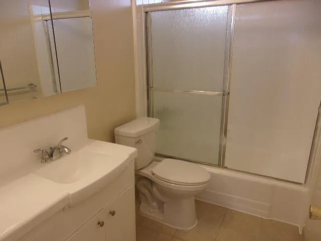 13819 Sherman Way #2 — Photo 5