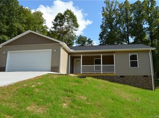 917 Woodbine Pl NE, Lenoir, NC 28645