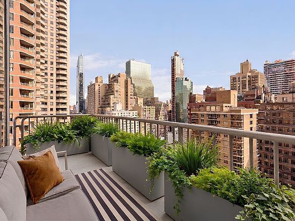 2nd image of 216 E 47th St APT 22B